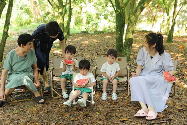 《三孩来了》郑希怡化身网友嘴替 张亮成“男德”标兵？